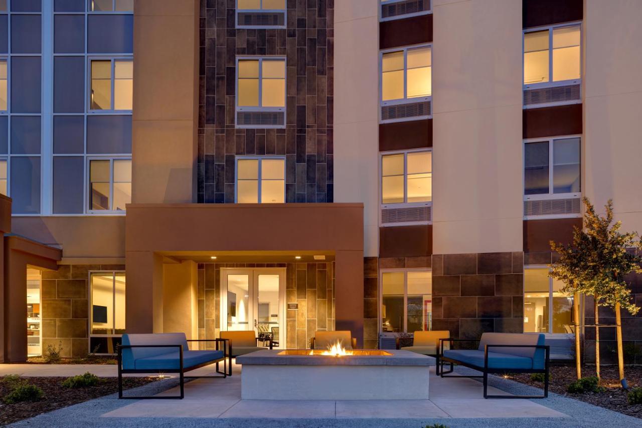 Home2 Suites By Hilton Petaluma Bagian luar foto